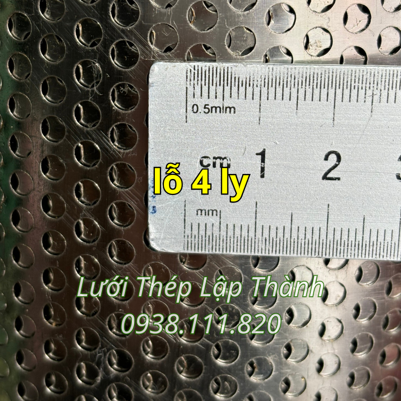 Tôn đục lỗ 4 li (inox 304)